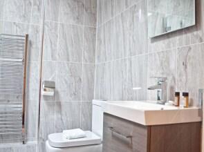 The Edge Suite by 5STARSTAY