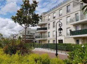 Sweet Apartment In Front Of Disneyland S Castel