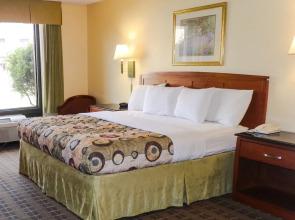 Regency Hotel & Conference Center