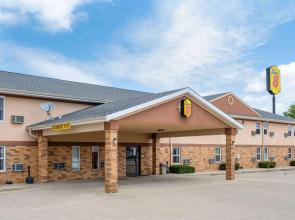 Super 8 by Wyndham Mattoon
