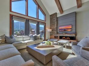 LuxuryÂ 4br  Steps From Heavenly Village & Gondola 4 Bedroom Condo by RedAwning