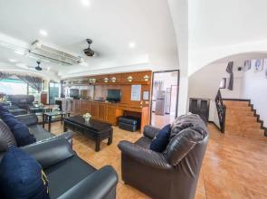 Walking Street Pool Villa Pattaya