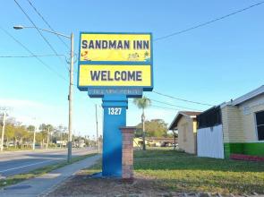 Sandman Inn Motel