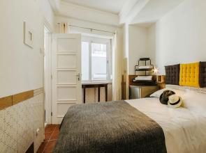 Santos Hostel - Lisbon