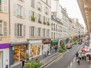 Edgar Suites Spacious Apartment Martyrs