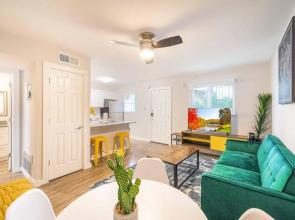 Stylish 1BR Near UT Highland Evonify