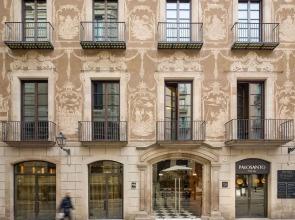 Luxury Apartment on Calle de Serrano, Salamanca