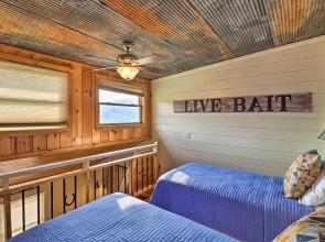 Pet-friendly Studio w/ Loft & Mountain Views!