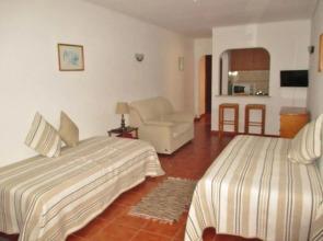 Apartamentos Salema Praia Club