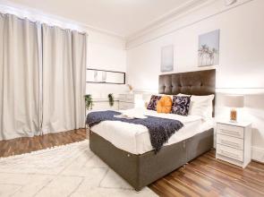 4-bedrooms 2-baths Independent Private Family Flat