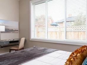 Private and Cozy 2bdr 2BA Home in Kitsilano