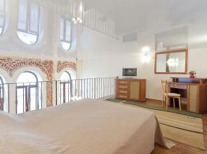 Apartments on Karl Marx str 20