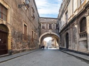 Modern Apartment in Catania Near Playa Seafront