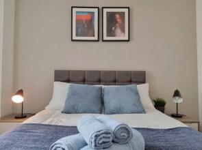 Modern 2 Bedroom Apt in Manchester City+En-Suite
