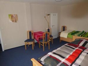 Monteur Gastehaus Monchengladbach (Adults Only)