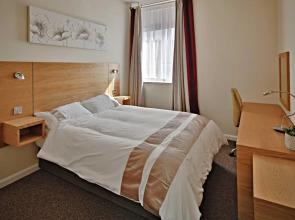 County Hall Apartment Hotel