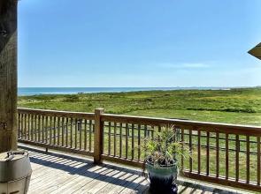 The Salty Mermaid 3 Bedroom Home by Redawning