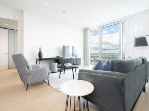 Sensational Two-bedroom Apartment by the River