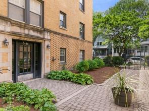 1BR Chic Apartment in Lakeview