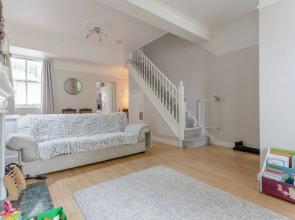 3 Bedroom House Close to Victoria Park