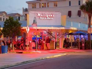 Breezy Beachfront Penthouse W/private Balcony 2 Bedroom Condo by Redawning