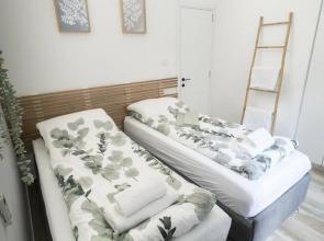 Hillel 13 - city center