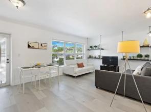 Las Olas Blvd Exclusive Apt With Waterview