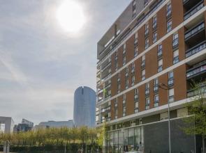 Spacious Apartment With Stunning View of Paris la Défense Fits up to 8