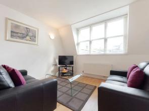 Groveland House Apartments Hotel