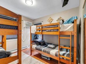 Modern Cozy 3br Home Just 10 Mins From Jfk! 3 Bedroom Residence by RedAwning