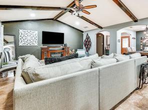 3 Mi to Downtown Mcallen: Quiet Home w/ Pool