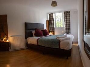 Regent's Park, Sleeps 8, Pet Friendly & Garden