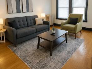 1BR Chicago Apt - Larchmont rep