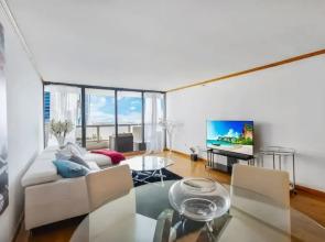 Stunning Balcony Views 4 Bedroom