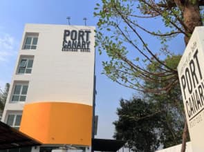 Port Canary Hotel