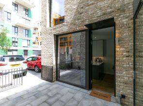 LT Greenwich 3 Bed Townhouse