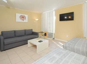 Gorgeous Studio/1bath, Miami Beach, 1 Block to the Ocean!