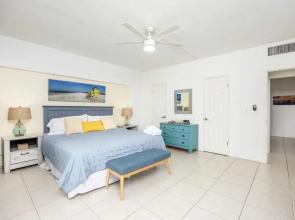 Jamaica Royale Beach View Tower by Beachside Management