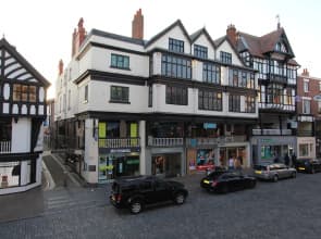Commonhall Apartments, Top Floor