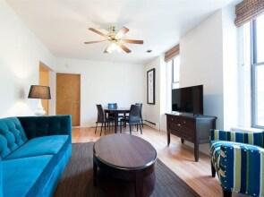 Airy 2BR in Lincoln Park by Sonder