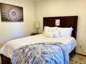 Garage Studio near OUSHC Hospital