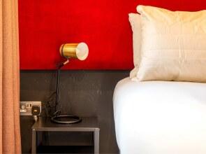 Trendy Kings Cross Flat