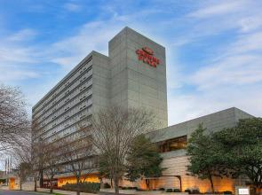 Crowne Plaza Knoxville Downtown University by IHG