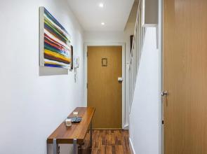 2 Bed Apartment Near Bow Road Station