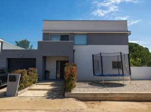 Alba Family Home