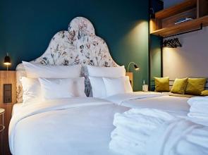 Me and All Hotel Dusseldorf Oberkassel, by Hyatt