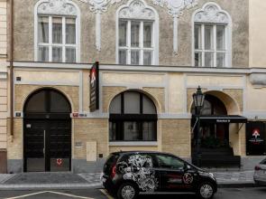 Exclusive Old Town Apartments