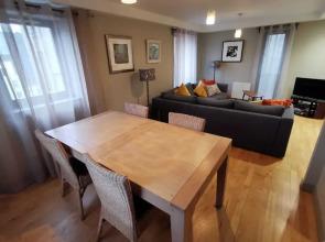 Bright, Modern Apartment - Royal Mile