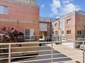 Family-Friendly South Loop Escape by RedAwning