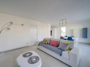 New apartment with terrace and parking